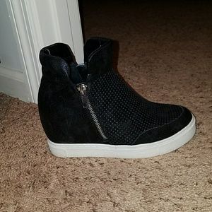 Steve Madden wedge black sneaker